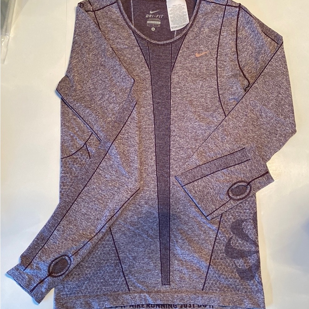 Nike Women’s Purple Long Sleeve V Neck Running Pullover Sz s